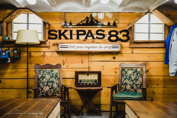 Ski Pas 83